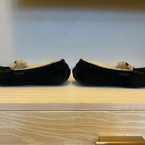 UGG Men’s Navy Ascot Sheepskin Suede Slippers Size 7 - Picture 5 of 8